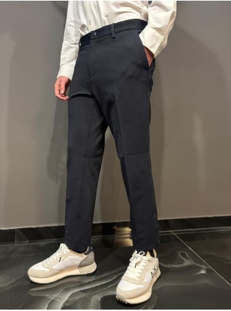 Pantalone no stiro con microfantasia