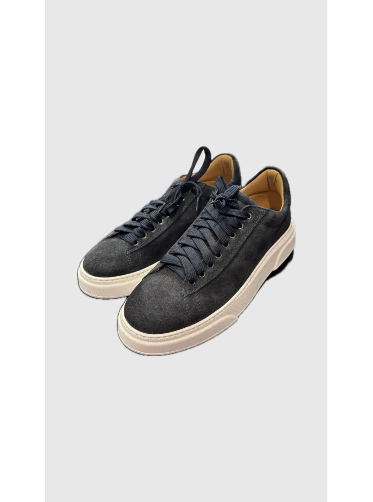 Sneakers base media