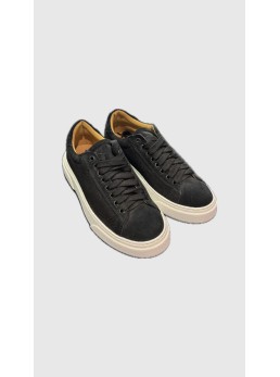 Sneakers base media