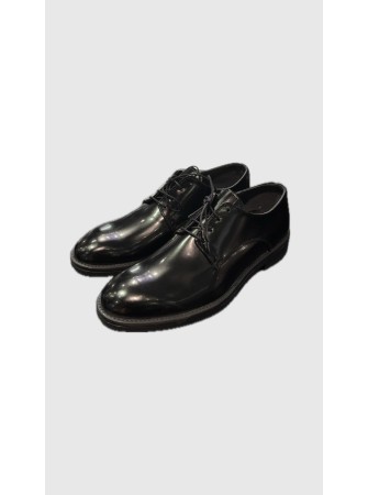 Scarpa stringata