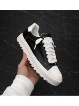 Sneaker mod numeris